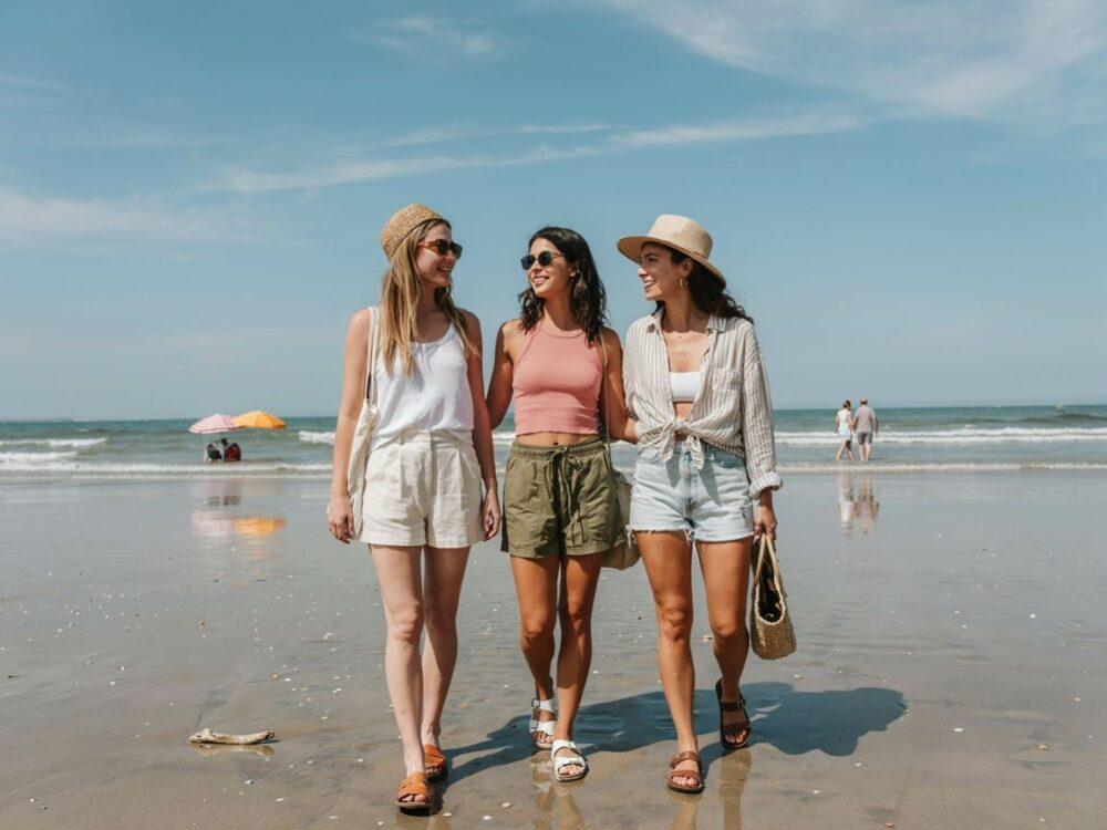 dodatki do plażowego outfitu